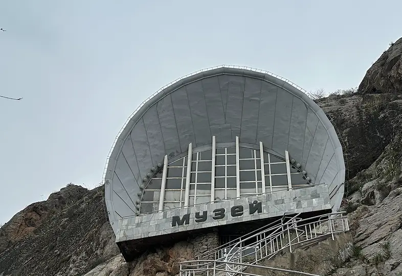 スライマン・トー