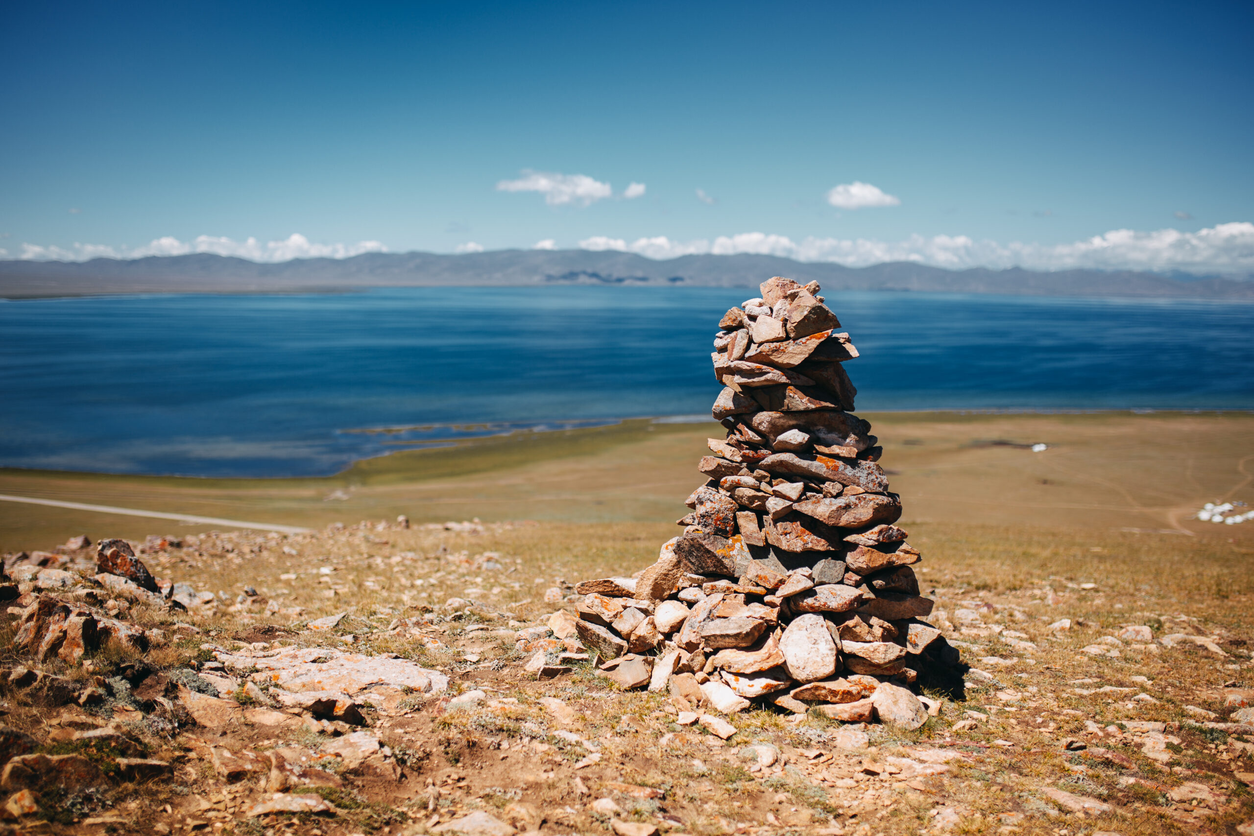 大地の息吹と湖畔の癒し キルギスとアルマティの旅